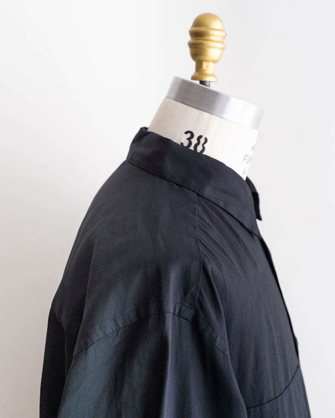 【STILL BY HAND】Garment-Dye W Pocket Over Shirts