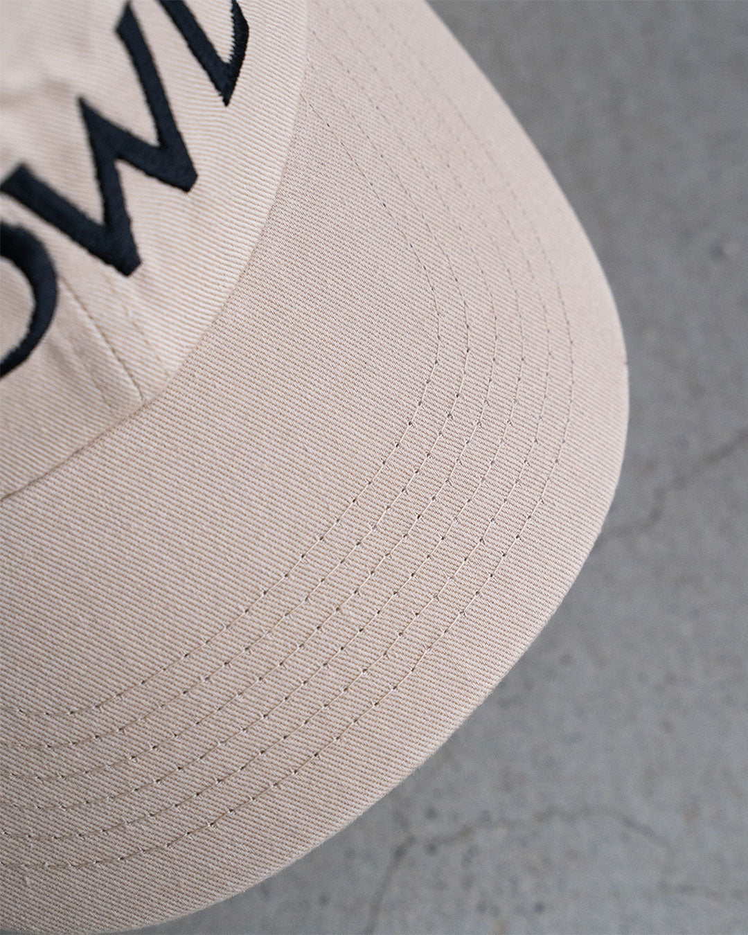 【Oaxaca × City Lights Bookstore】Hand Embroidered Cap 『HOWL』