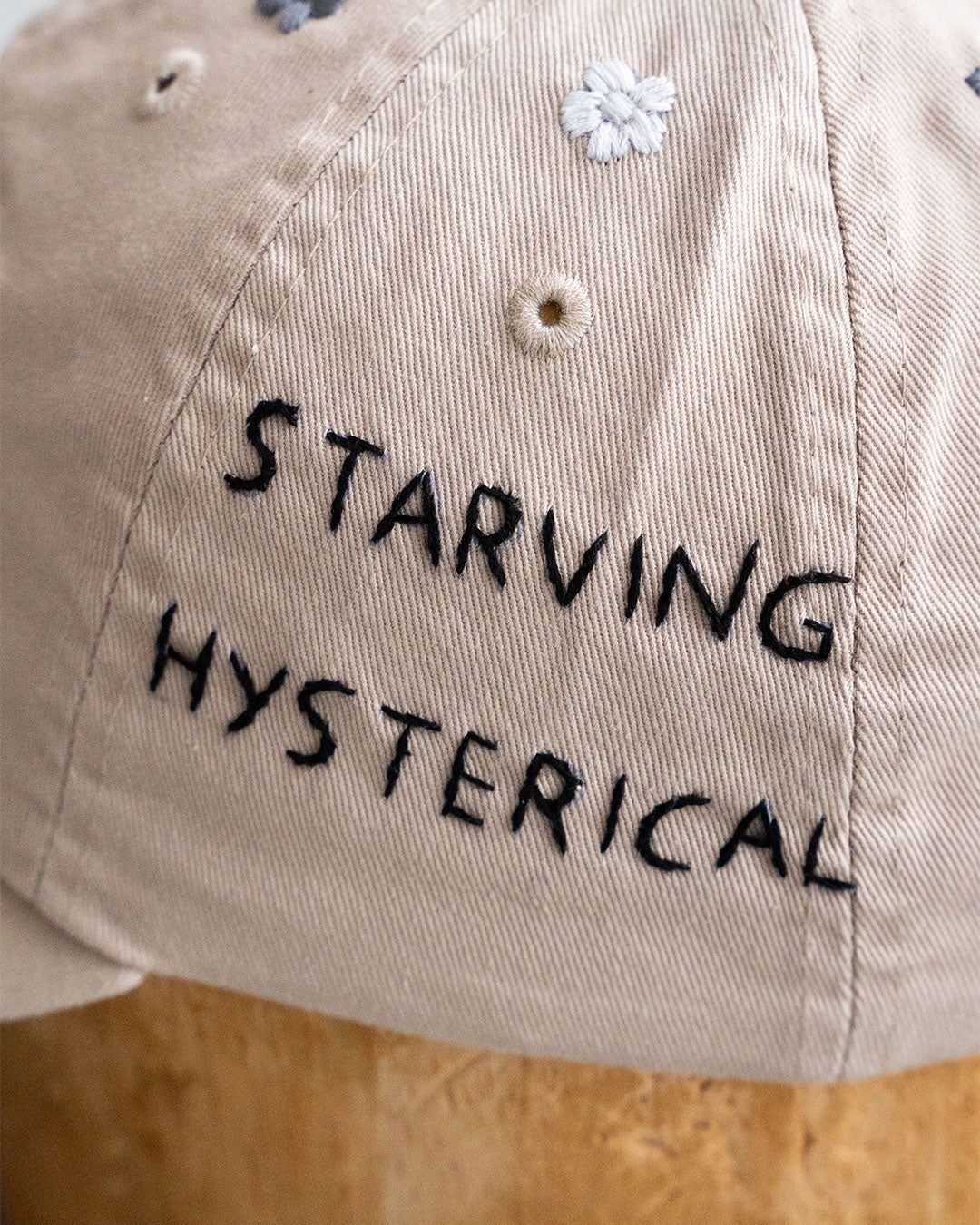 【Oaxaca × City Lights Bookstore】Hand Embroidered Cap 『HOWL』