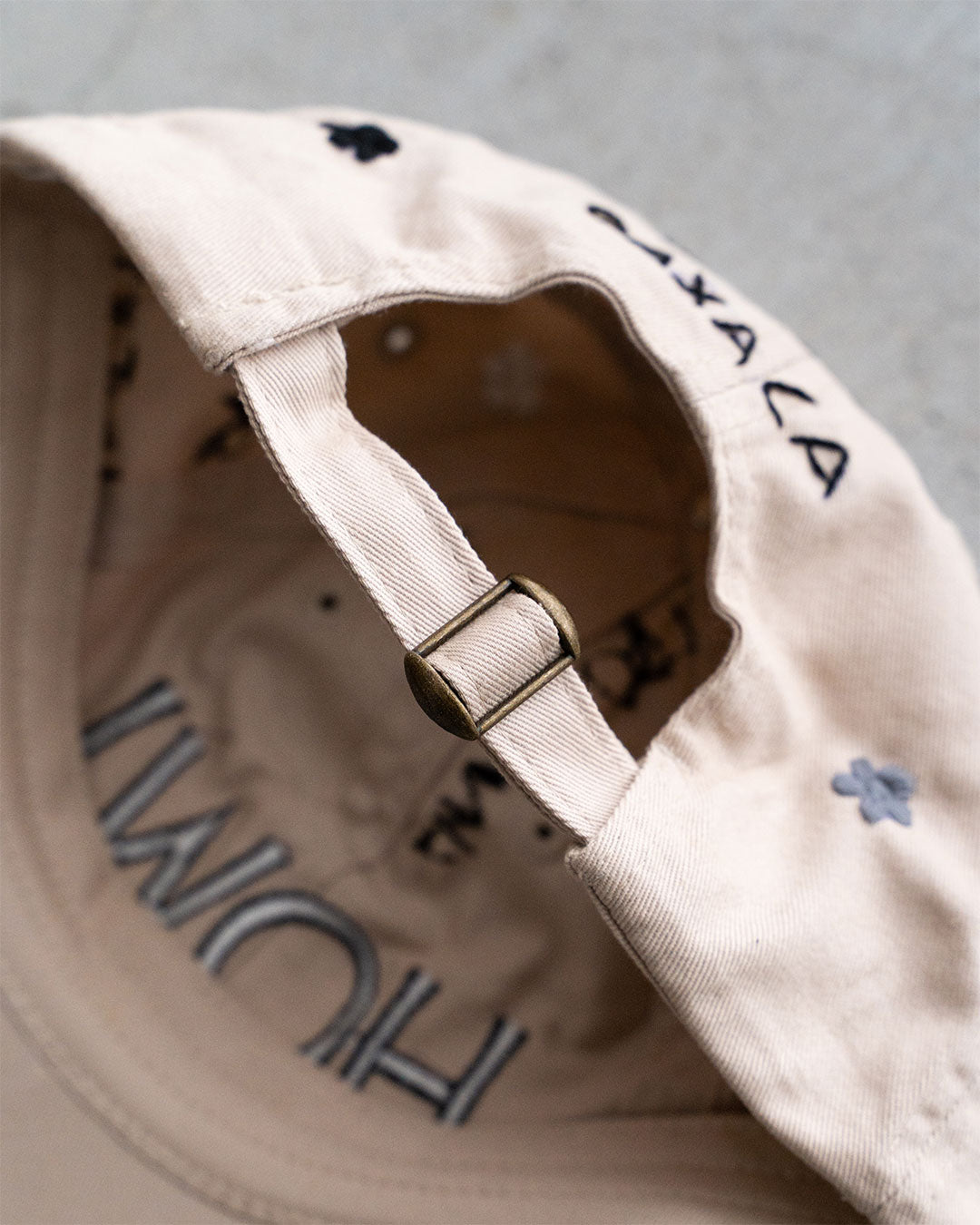 【Oaxaca × City Lights Bookstore】Hand Embroidered Cap 『HOWL』
