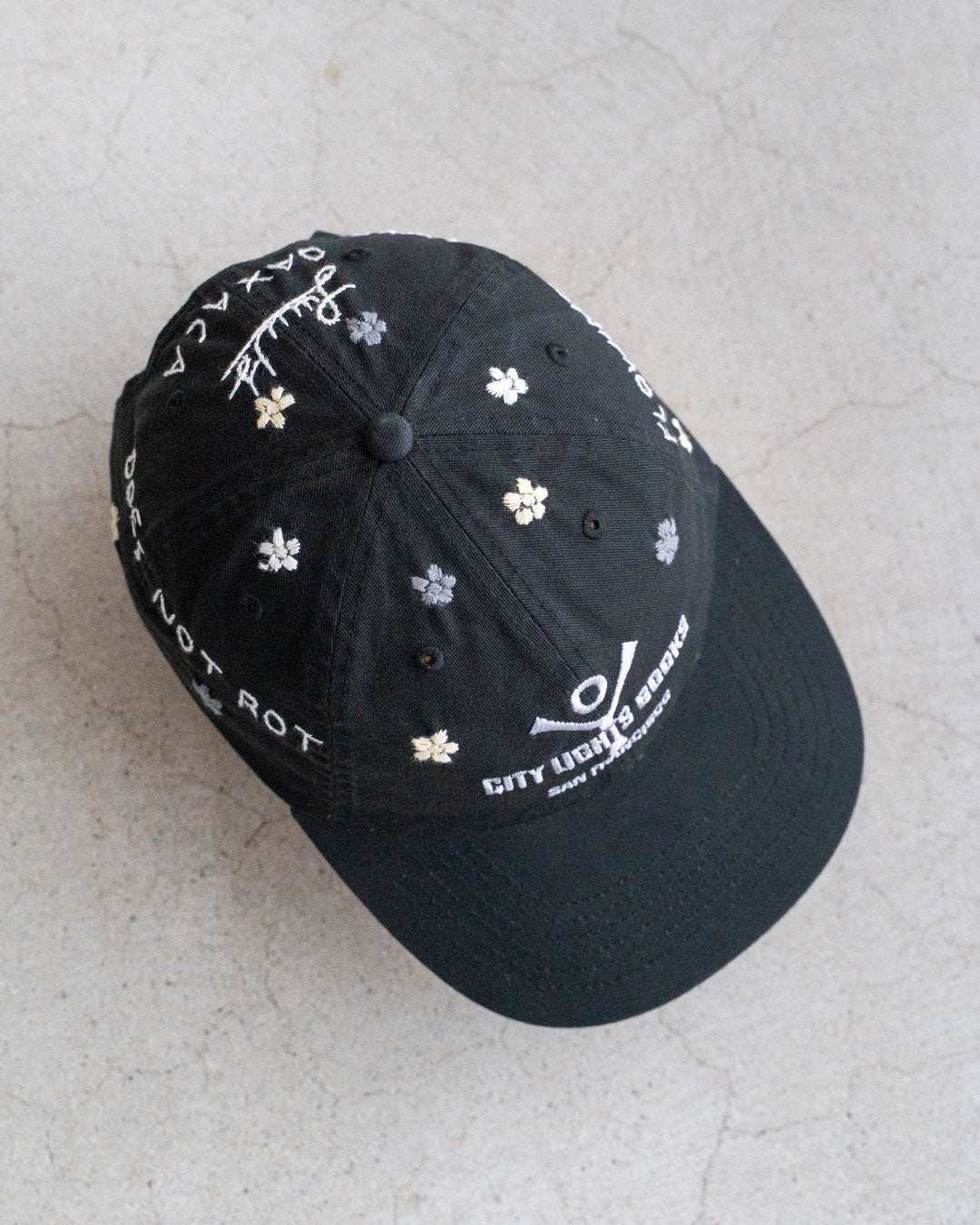 【Oaxaca × City Lights Bookstore】Hand Embroidered Cap 『LOGO』