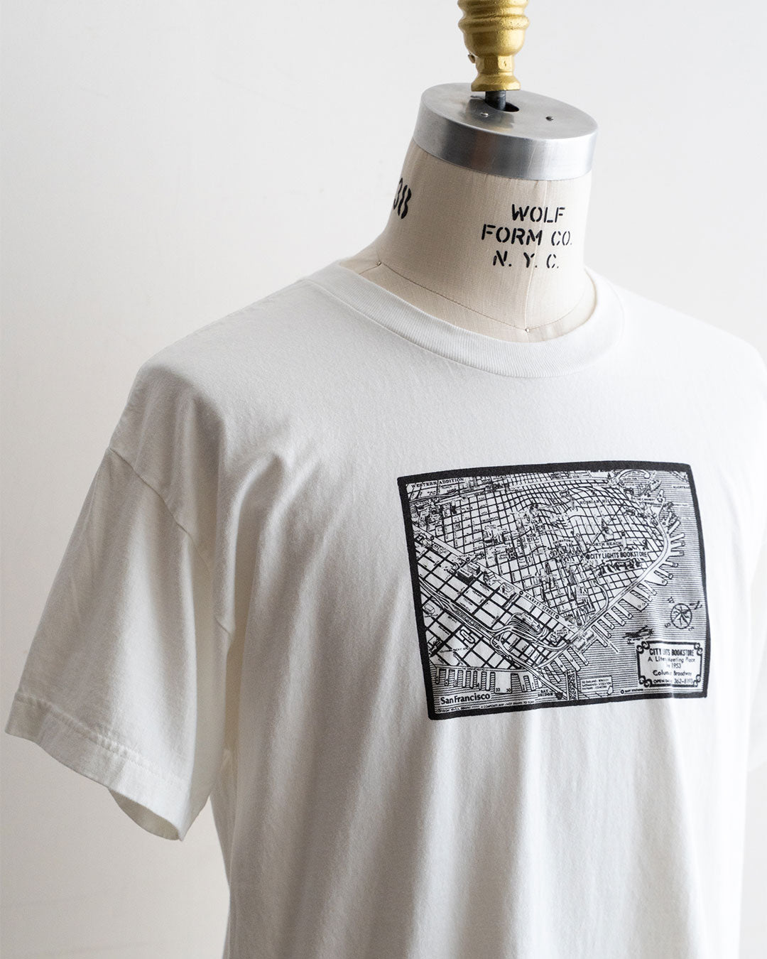 【City Lights Bookstore】 Post Card Tee