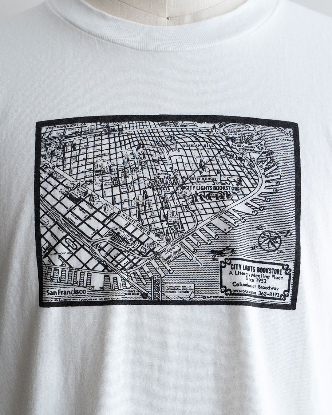 【City Lights Bookstore】 Post Card Tee
