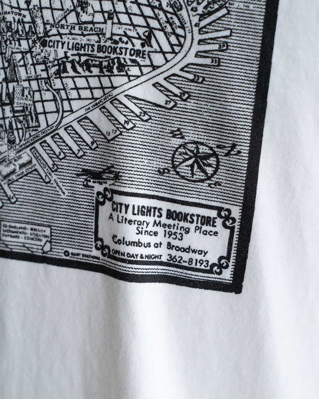 【City Lights Bookstore】 Post Card Tee