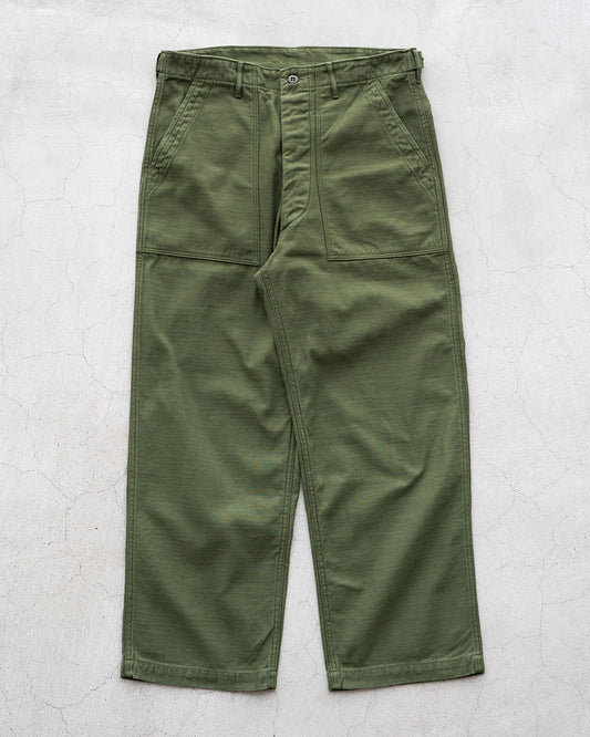 カラー　OLIVE