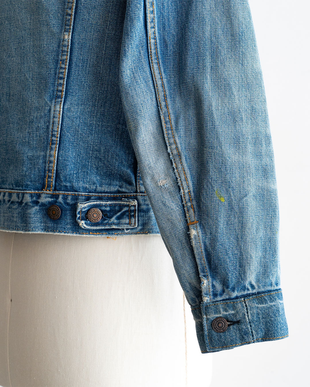 【VINTAGE】60-70s Levis 70505 Denim Jacket ”Big E” 『Big Size & Good Custom』