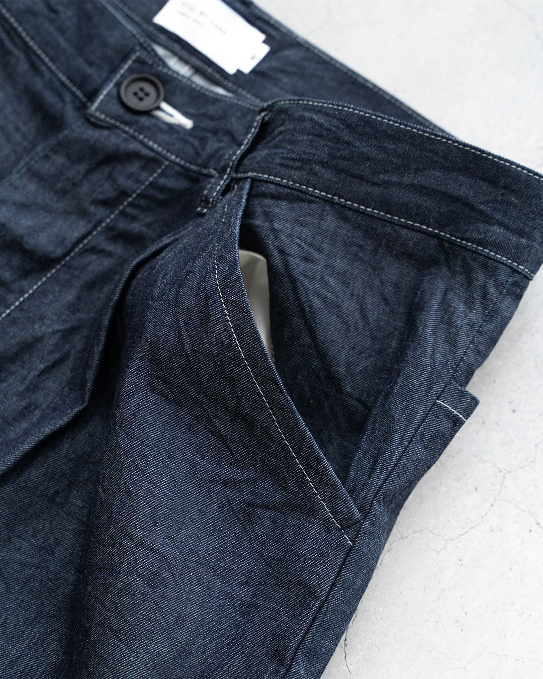 【STILL BY HAND】5.5oz 1tuck Painter Denim Trousers
