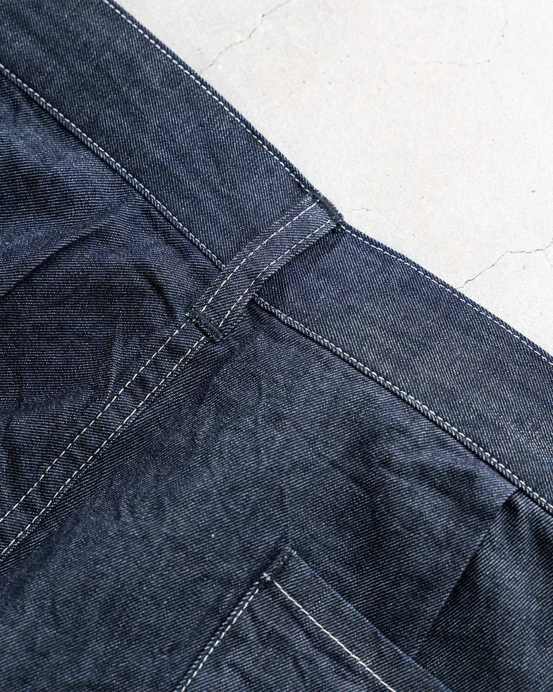 【STILL BY HAND】5.5oz 1tuck Painter Denim Trousers