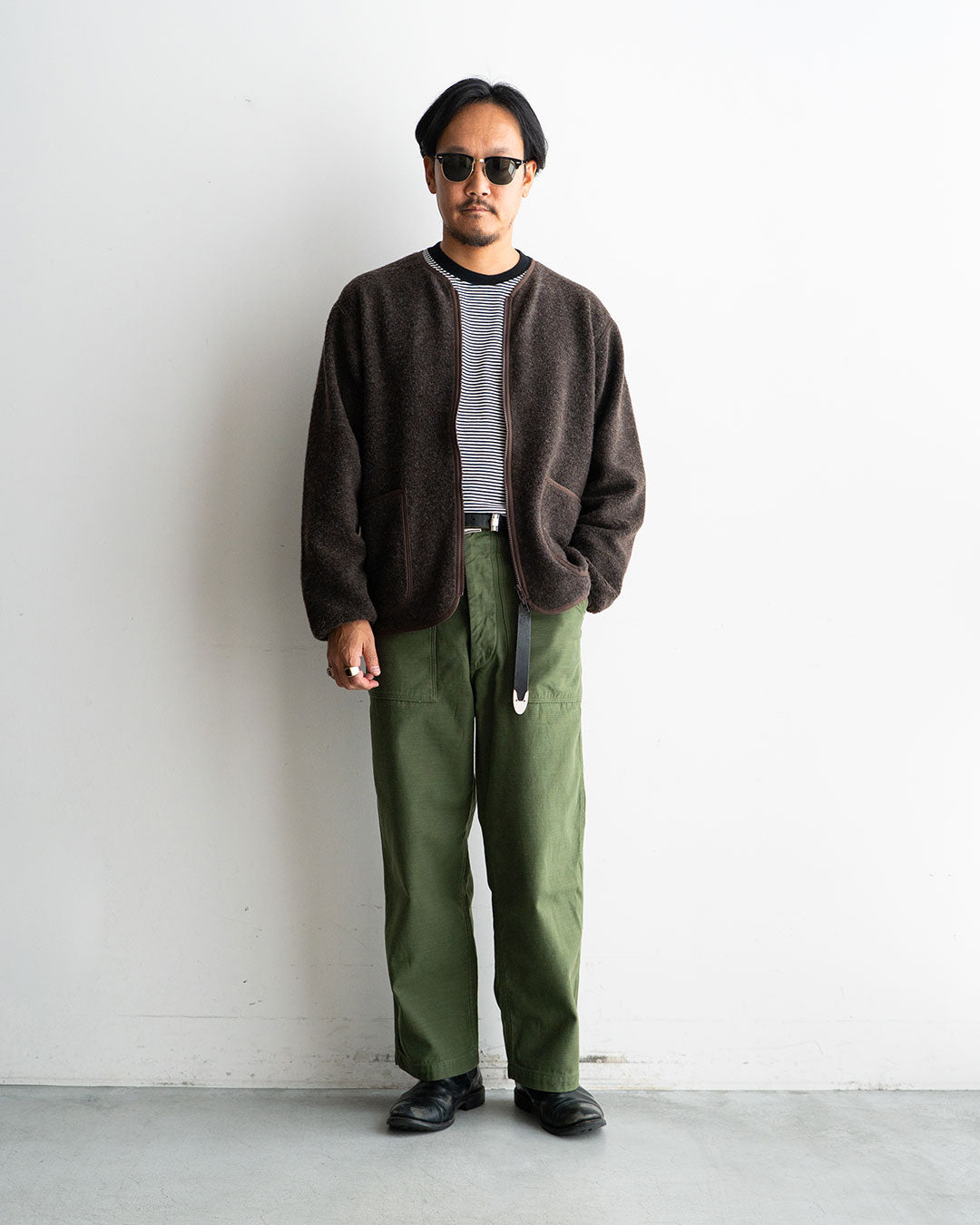 着用モデル 身長175cm　体重69kg / 着用サイズ　 W34/L29   / カラー　OLIVE