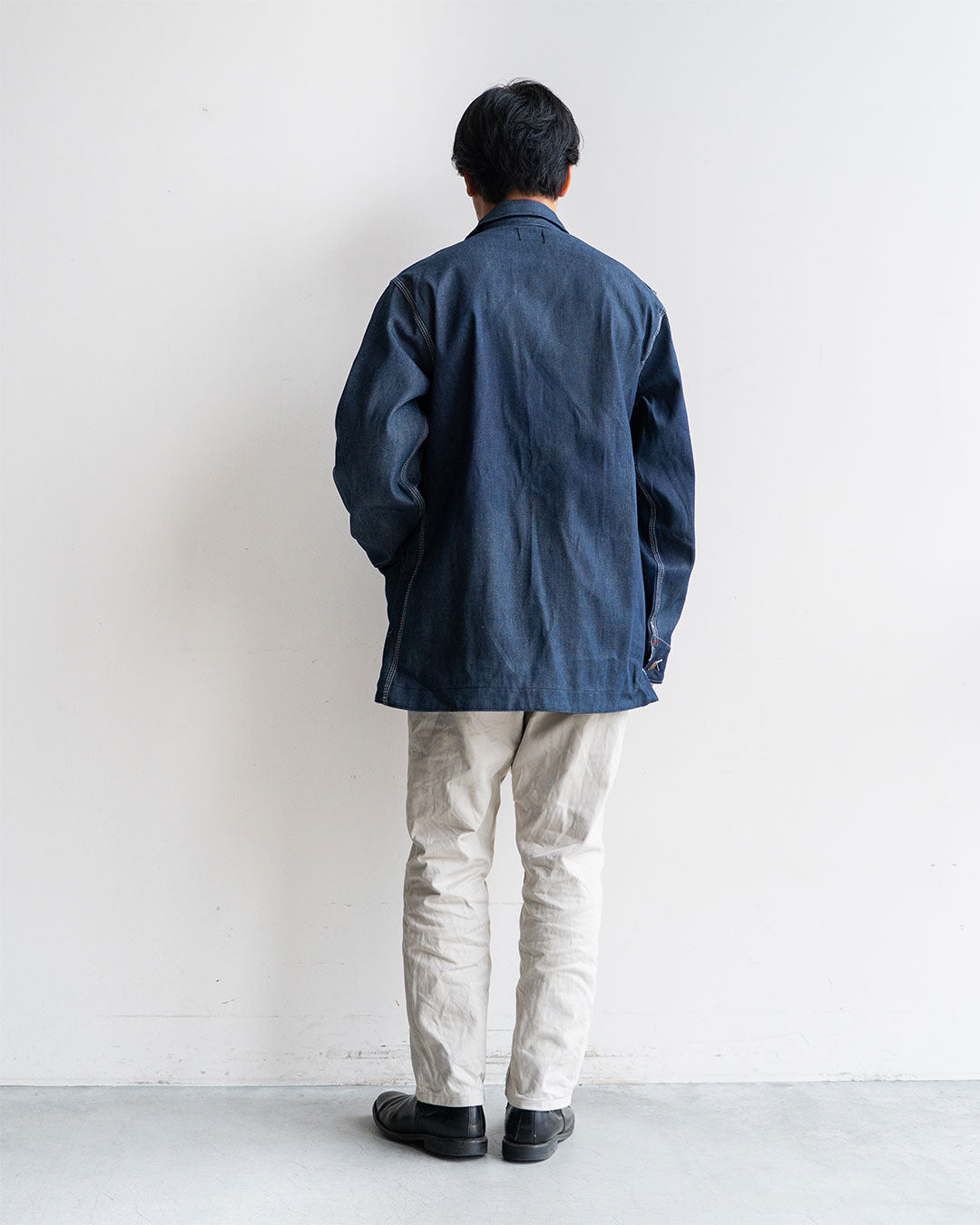 着用モデル 身長175cm　体重69kg サイズ着用 42