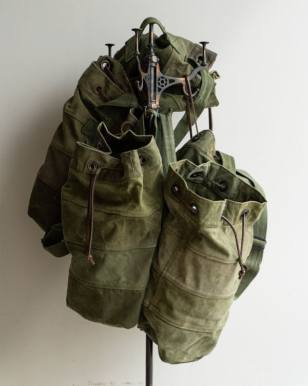 ヴィンテージバックを再構築した逸品