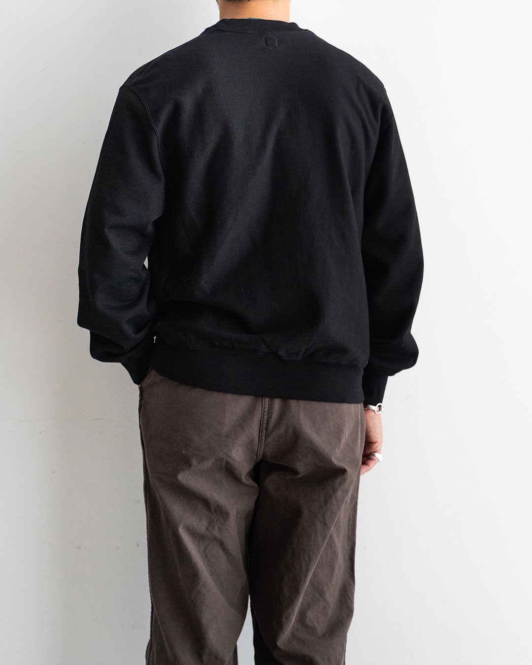 着用モデル 身長175cm　体重69kg / 着用サイズ  2 / カラー  BLACK
