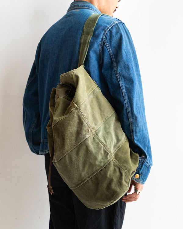 元々は大型のダッフルバッグ