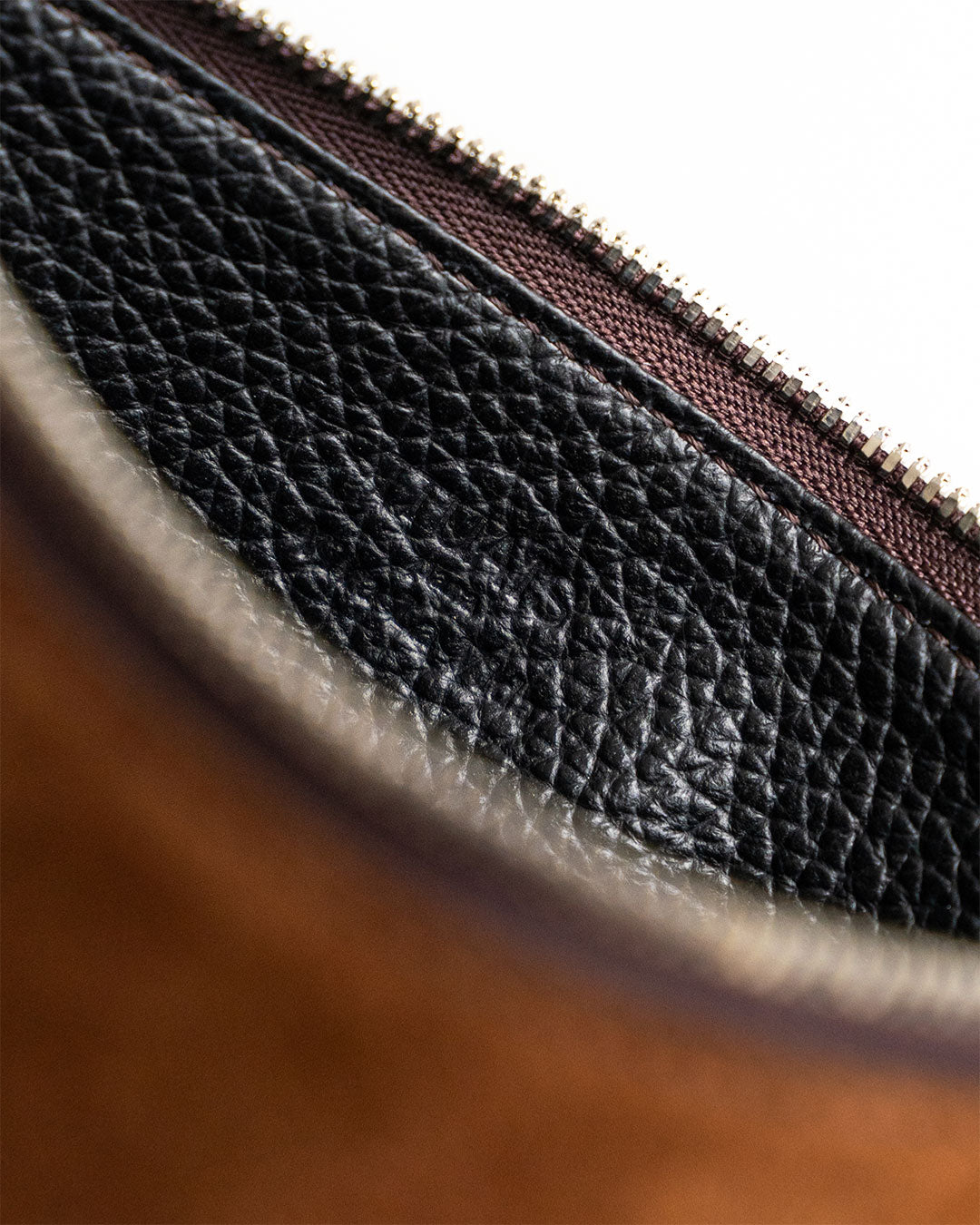 ② Brown / Black