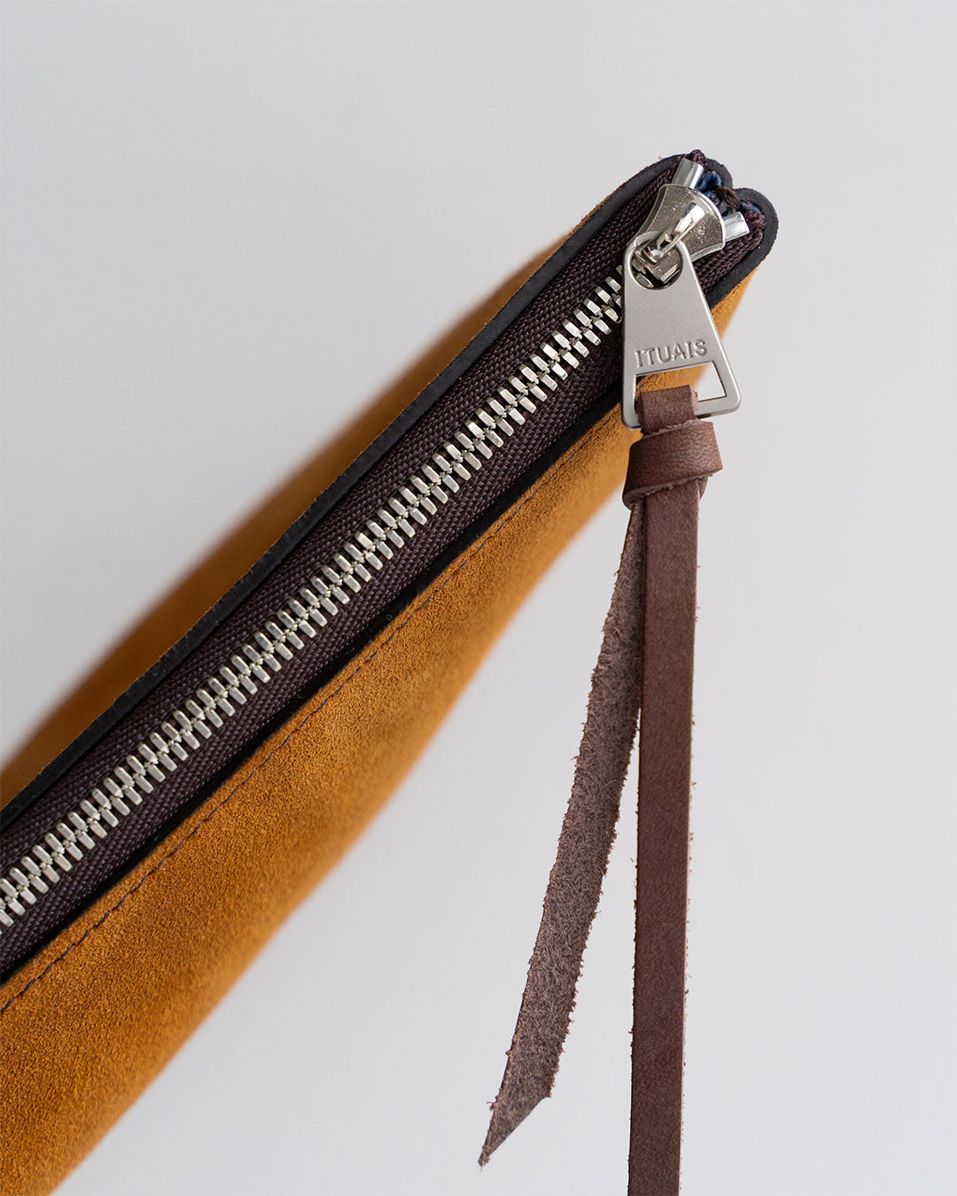 ① Camel / Blue