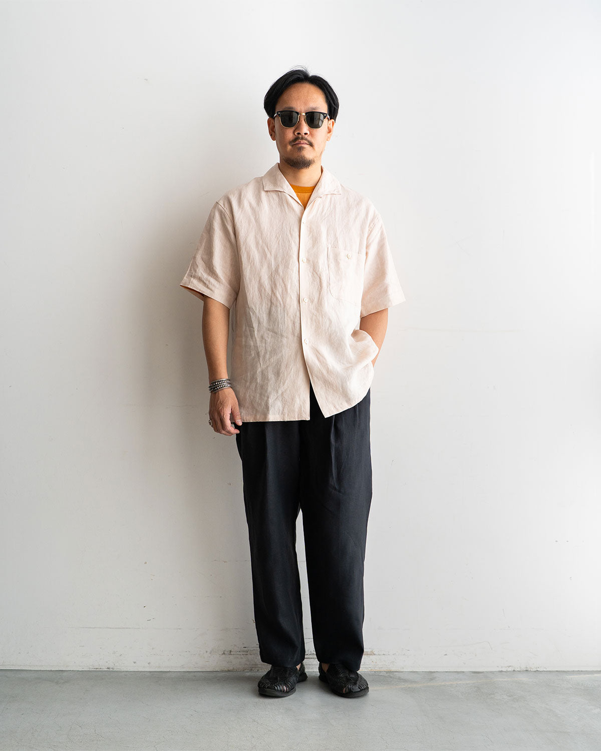 着用モデル 身長175cm　体重69kg サイズ着用 M COLOR Ecru