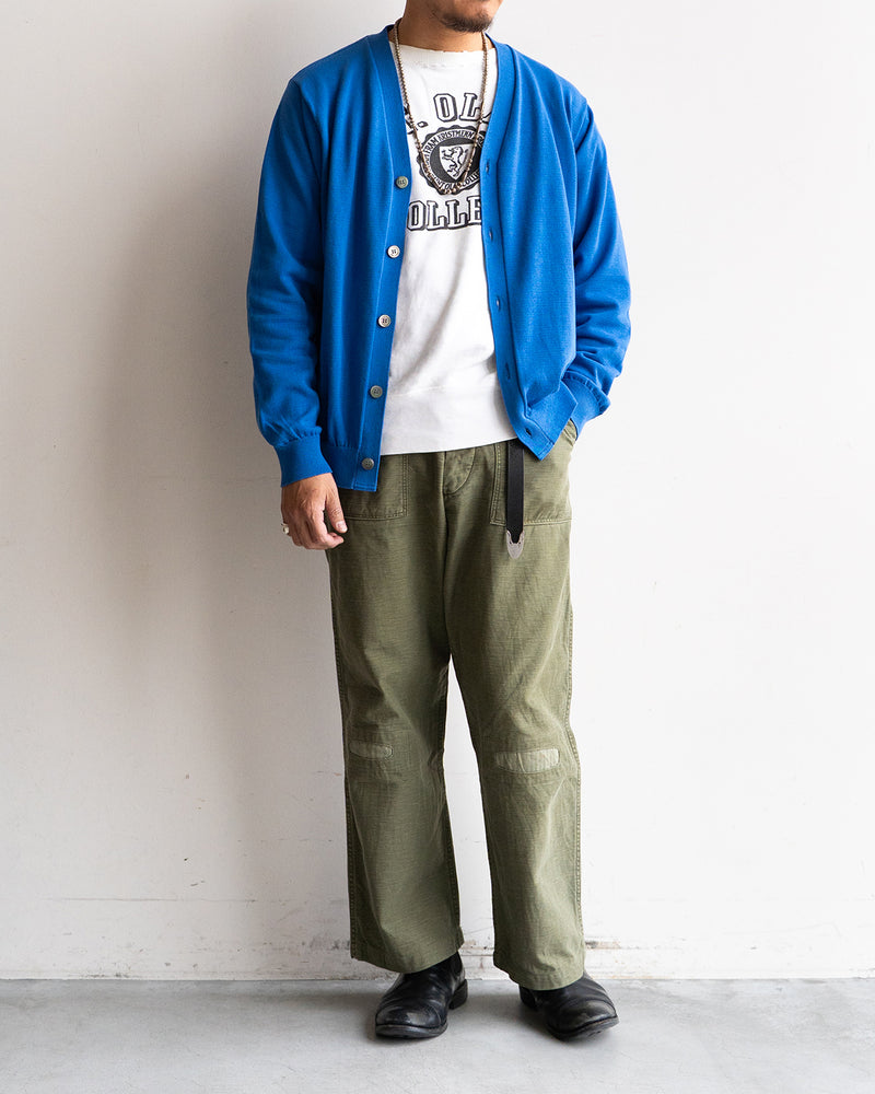 着用モデル: 身長175cm 体重69kg / 着用サイズ: L / COLOR: Blue