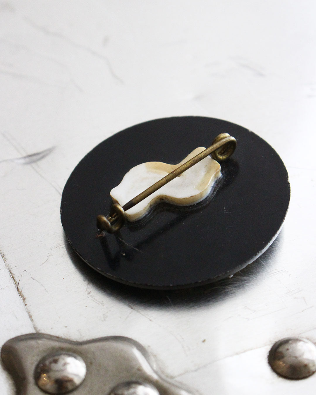 【VINTAGE】1967s NINIGRET ROD & GUN CLUB Vintage Pinback Badge