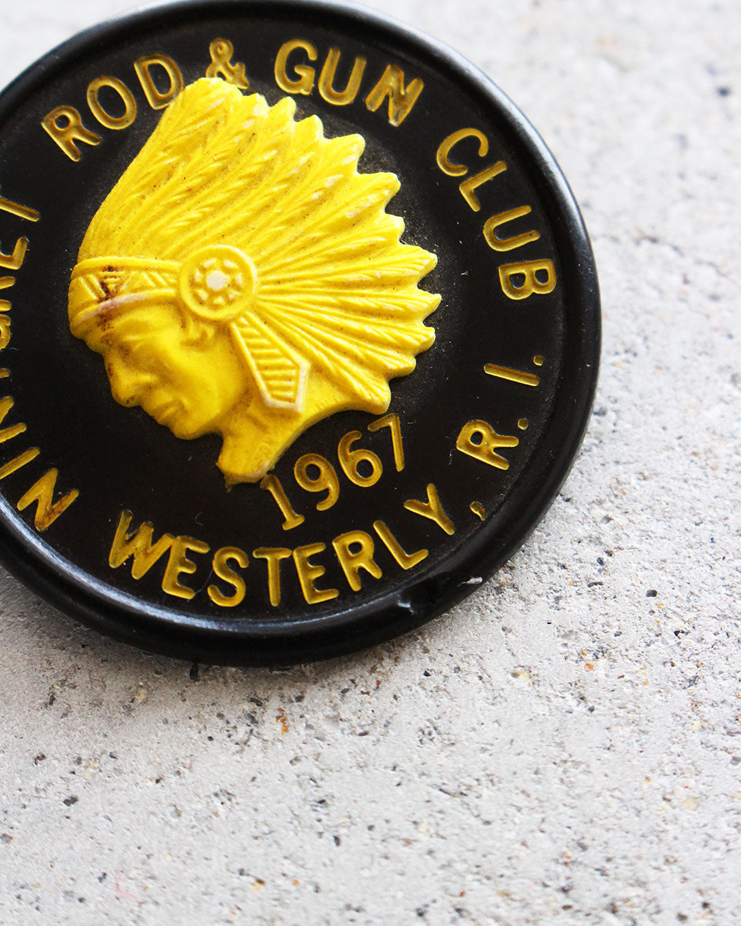 【VINTAGE】1967s NINIGRET ROD & GUN CLUB Vintage Pinback Badge