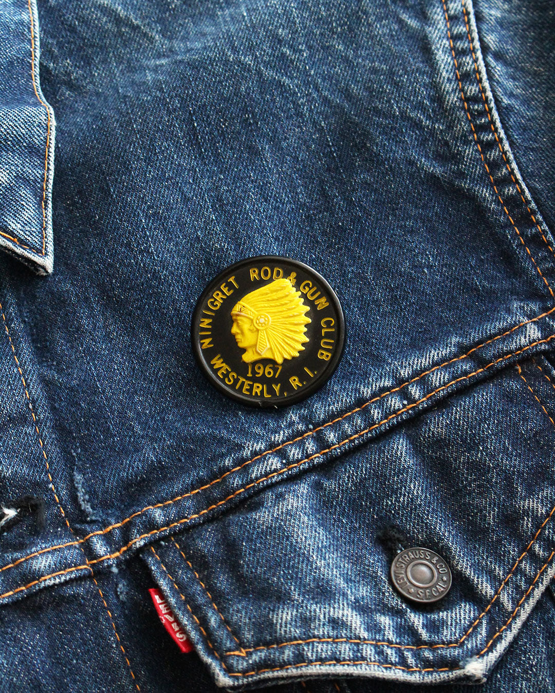 【VINTAGE】1967s NINIGRET ROD & GUN CLUB Vintage Pinback Badge